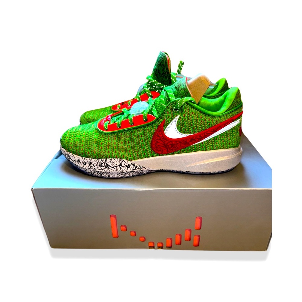 NIKE : Lebron XX: “Grinch” Green Apple-Reflective Silver: Men’s 11.5: NIB